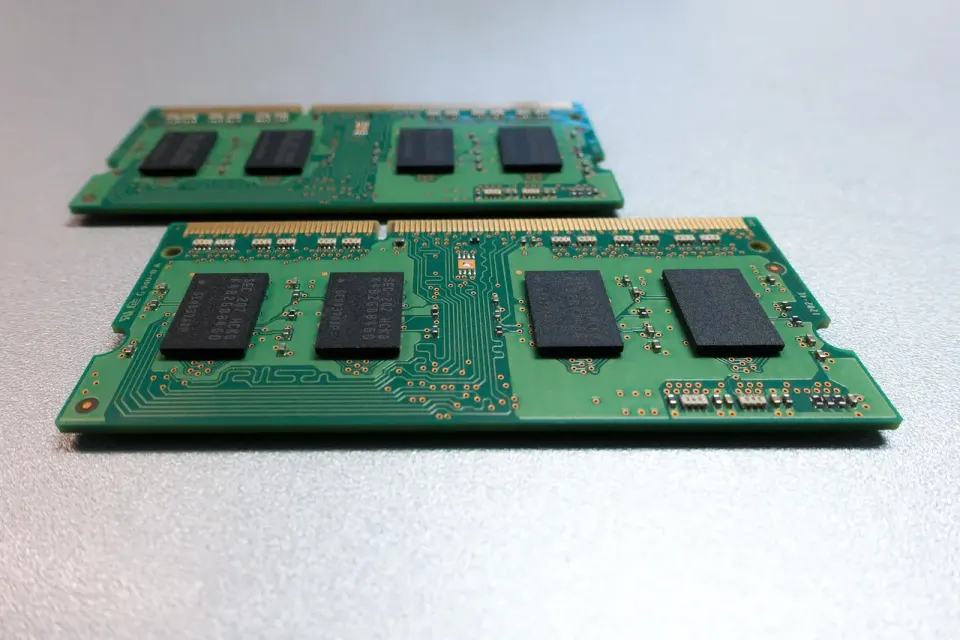 printed circuit board, random access memory, green, fund